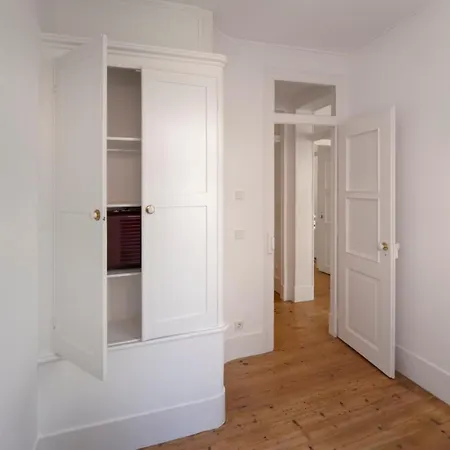 Апартаменты Stylish In Chiado Quiet And